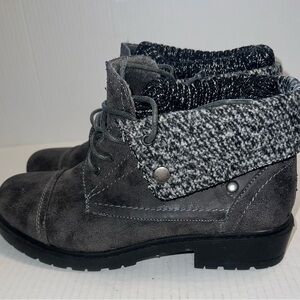 Gray Suede Ankle Boots with Knit Cuff Lace‎ Up Combat Booties
